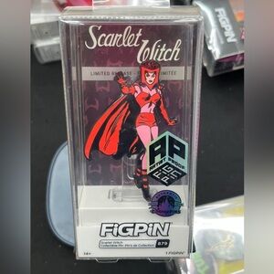 FiGPiN #879 Disney Parks - Scarlet Witch (AP)